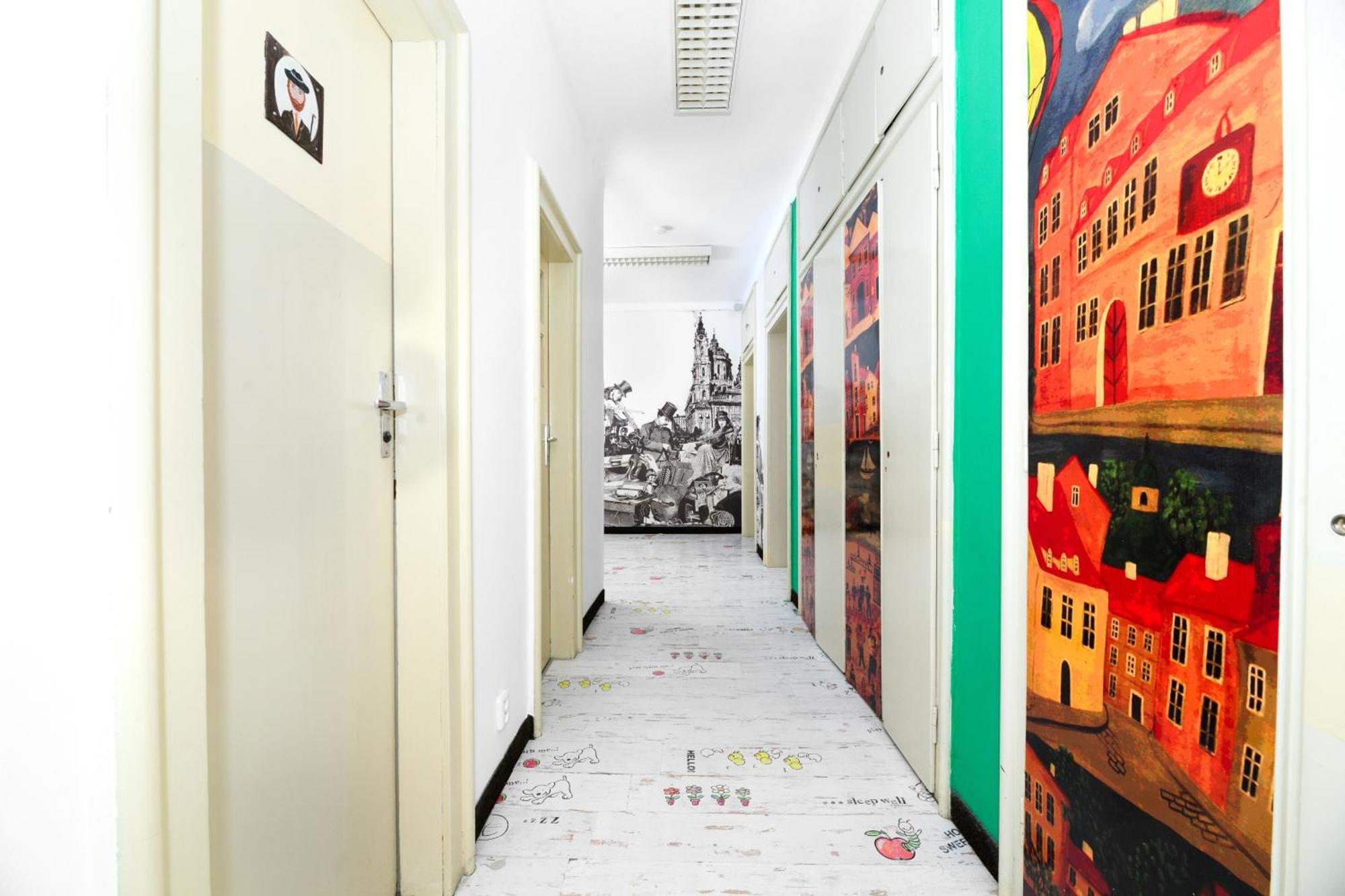Benedikt City Center Hostel Praga Exterior foto